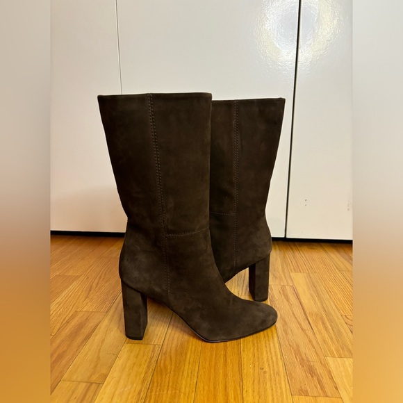 Brown suede boots - Picture 3 of 7